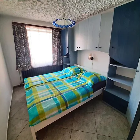 4 Feroehelyes Apartment