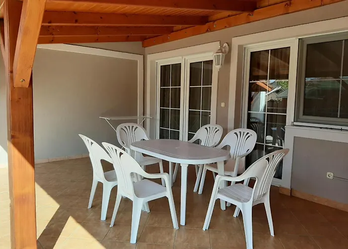 Appartement 4 Féröhelyes