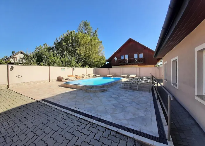 4 Féröhelyes Appartement